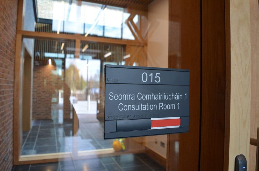 Wexford Garda HQ: wayfinding by Wayfinders