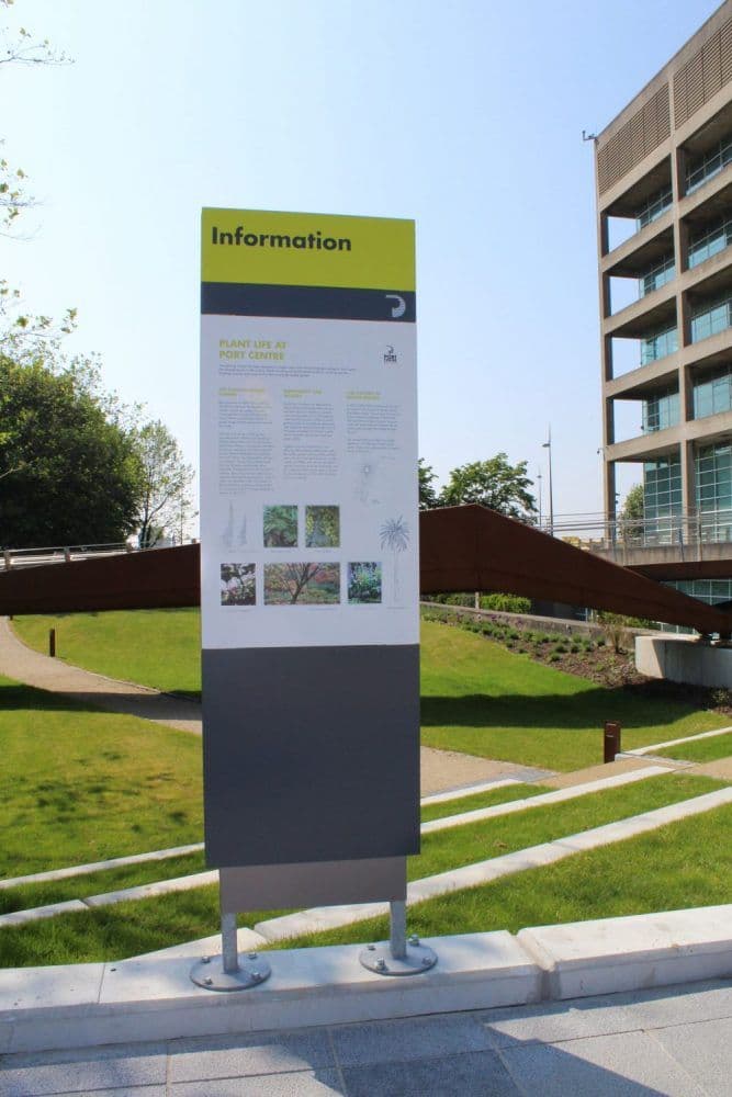 Dublin Port: wayfinding by Wayfinders