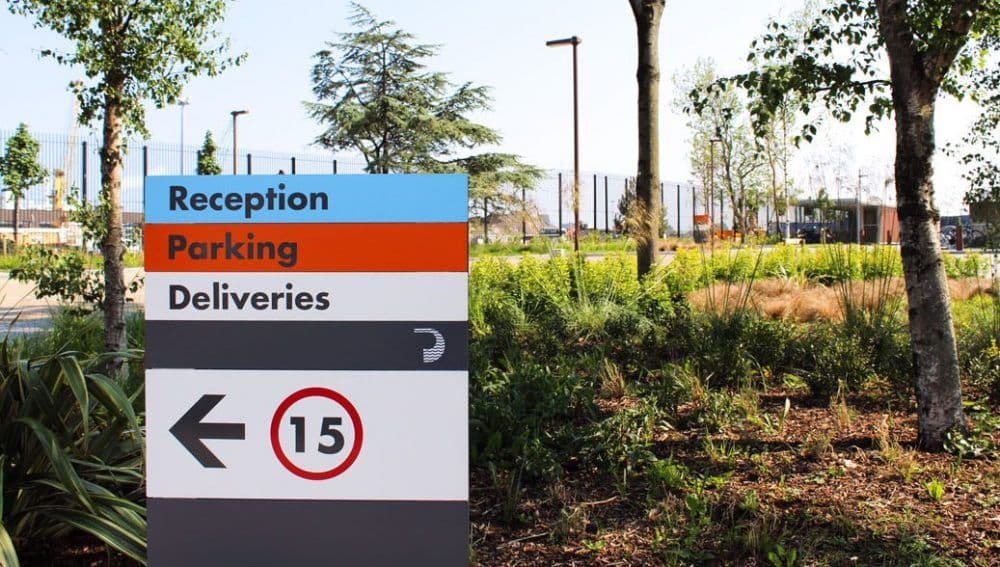 Dublin Port: wayfinding by Wayfinders
