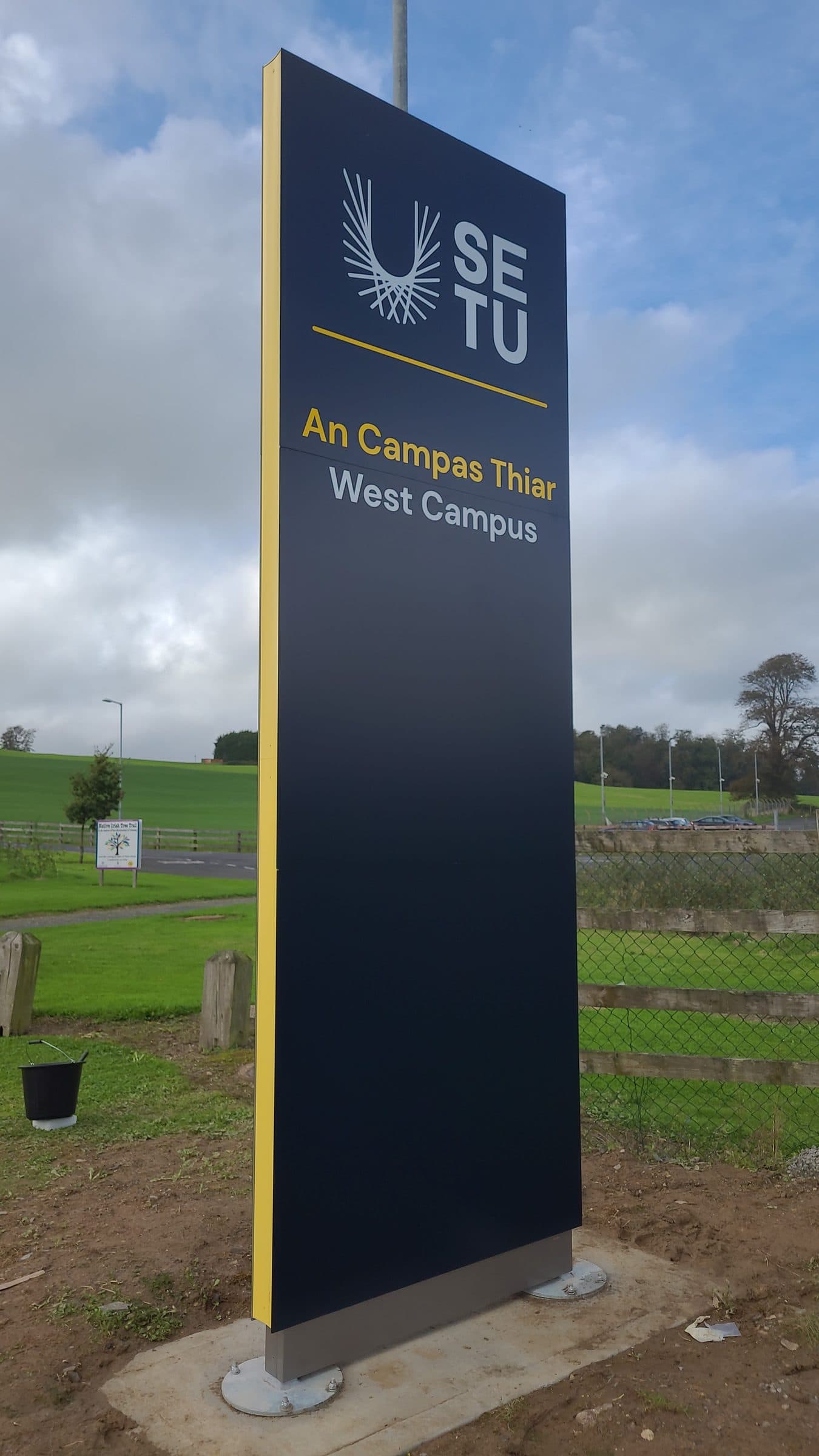 SETU External Branding Programme: wayfinding by Wayfinders