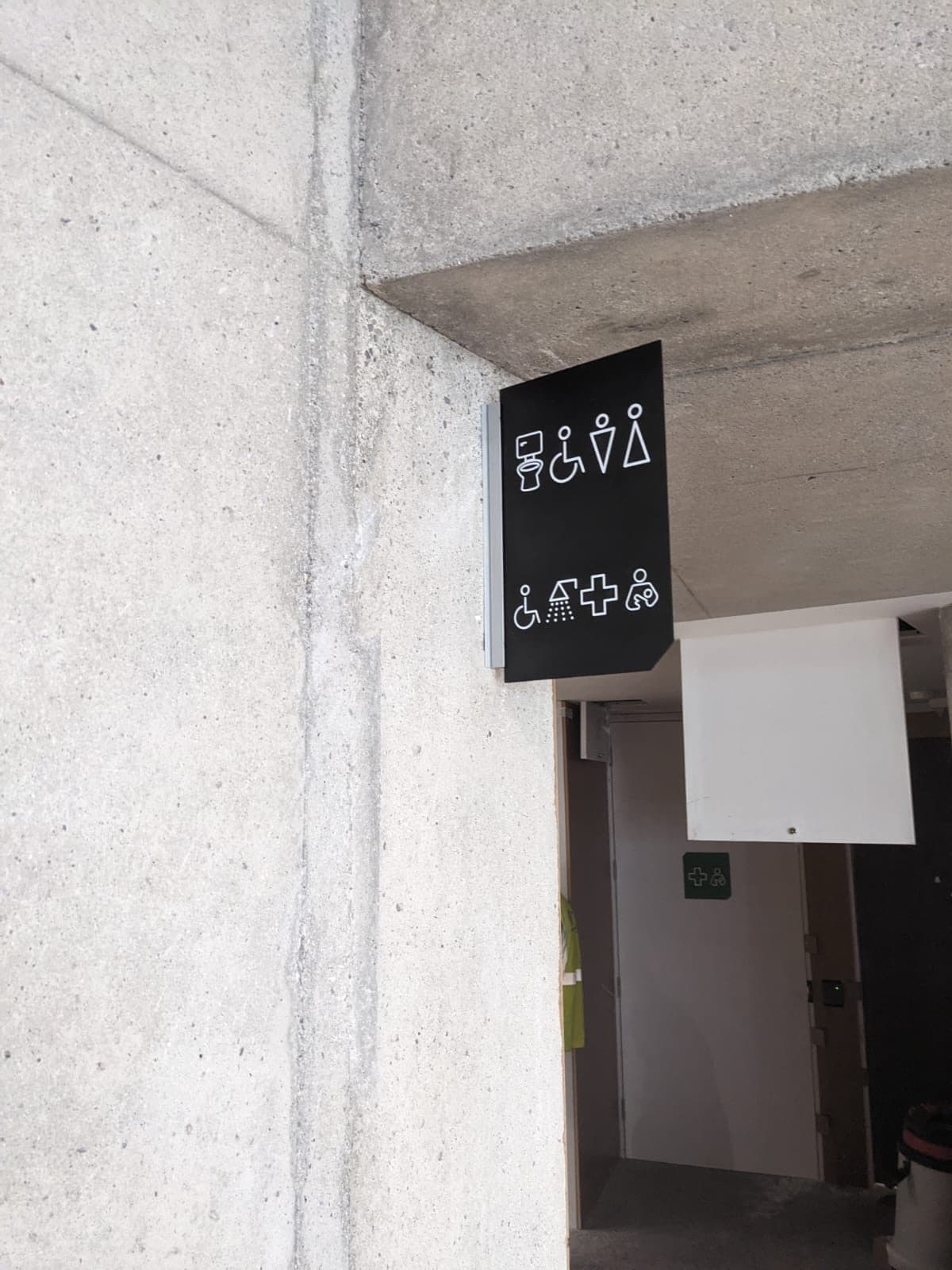 TU Dublin Academic Hub & Library: wayfinding by Wayfinders